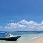 Pantai Poto Jarum di Pulau Moyo, Kabupaten Sumbawa